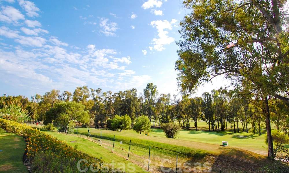 Appartements de luxe en première ligne de golf à vendre dans la zone de Marbella - Estepona 24300