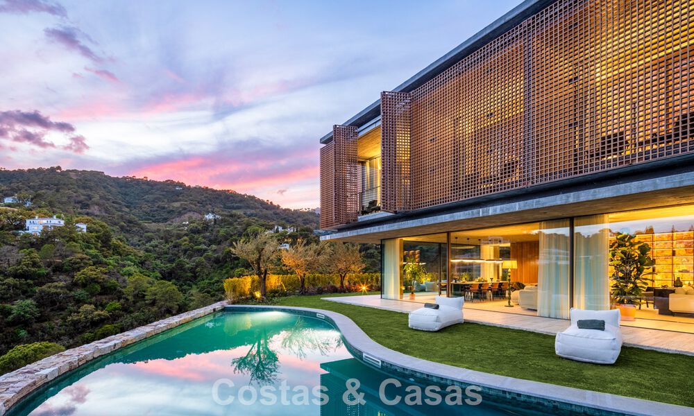 Villa de luxe ultramoderne avec vue imprenable à vendre dans le quartier exclusif d'El Madroñal, Benahavis - Marbella 780606