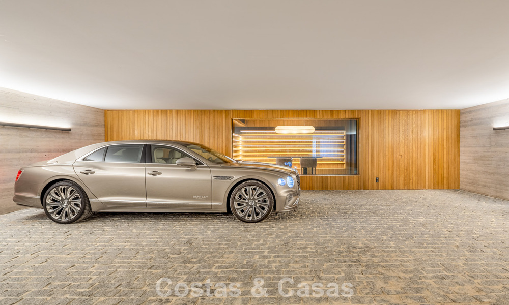 Villa de luxe ultramoderne avec vue imprenable à vendre dans le quartier exclusif d'El Madroñal, Benahavis - Marbella 780619