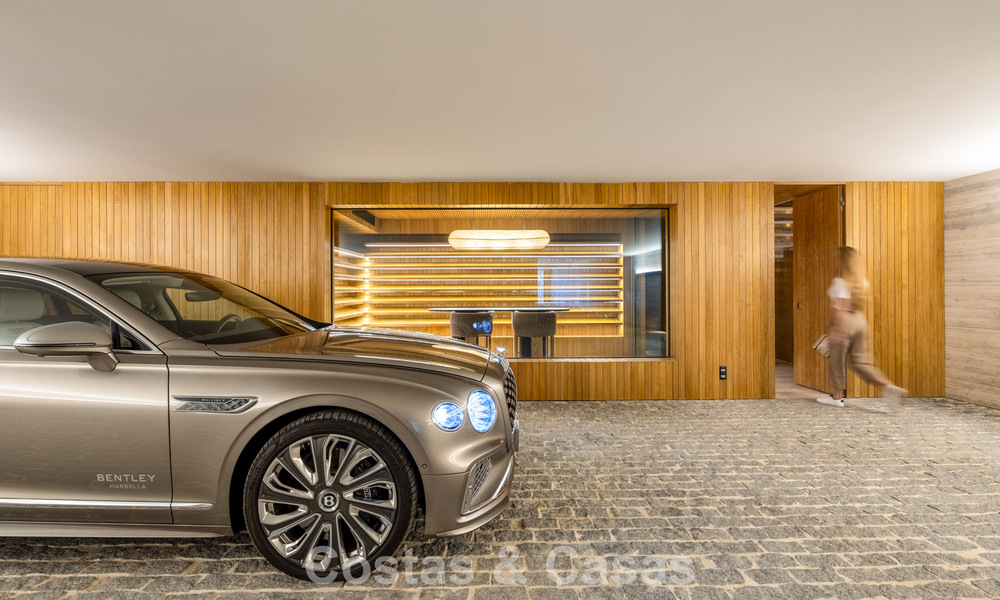 Villa de luxe ultramoderne avec vue imprenable à vendre dans le quartier exclusif d'El Madroñal, Benahavis - Marbella 780620