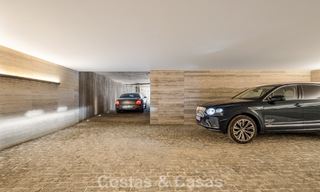 Villa de luxe ultramoderne avec vue imprenable à vendre dans le quartier exclusif d'El Madroñal, Benahavis - Marbella 780621 