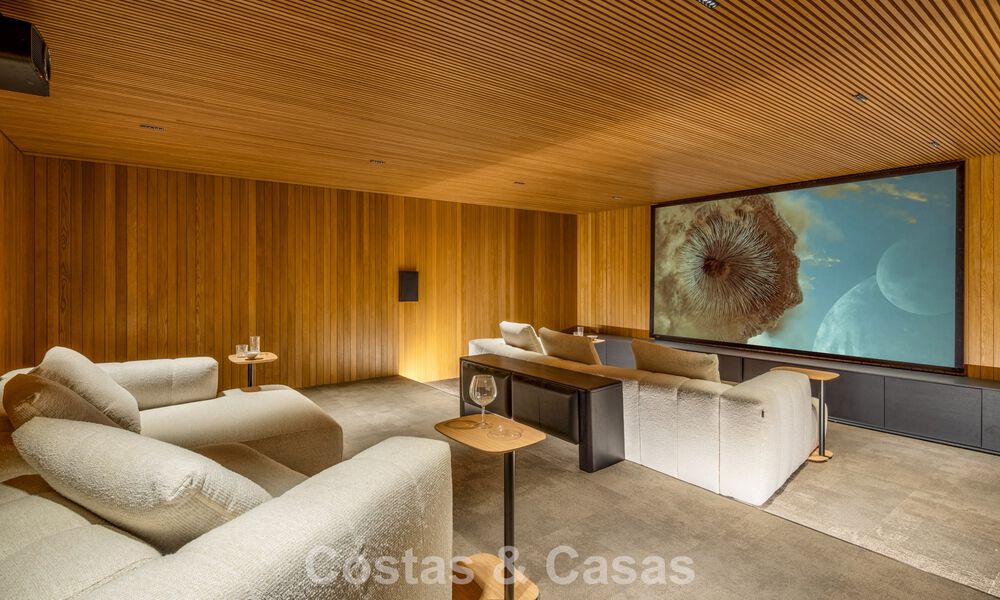 Villa de luxe ultramoderne avec vue imprenable à vendre dans le quartier exclusif d'El Madroñal, Benahavis - Marbella 780622
