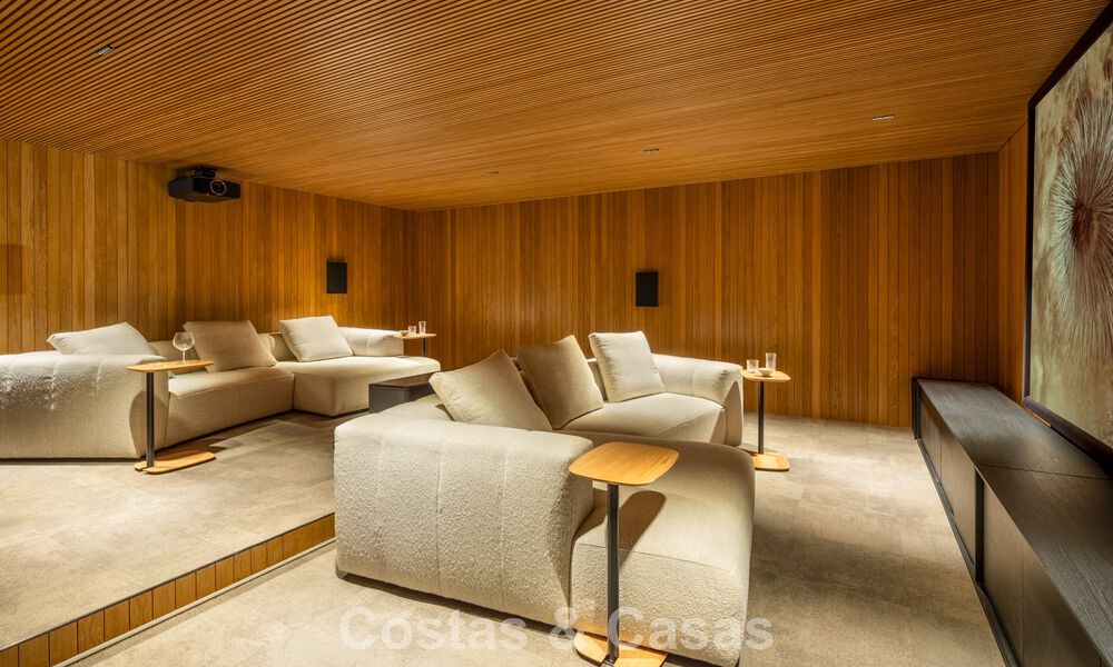 Villa de luxe ultramoderne avec vue imprenable à vendre dans le quartier exclusif d'El Madroñal, Benahavis - Marbella 780623