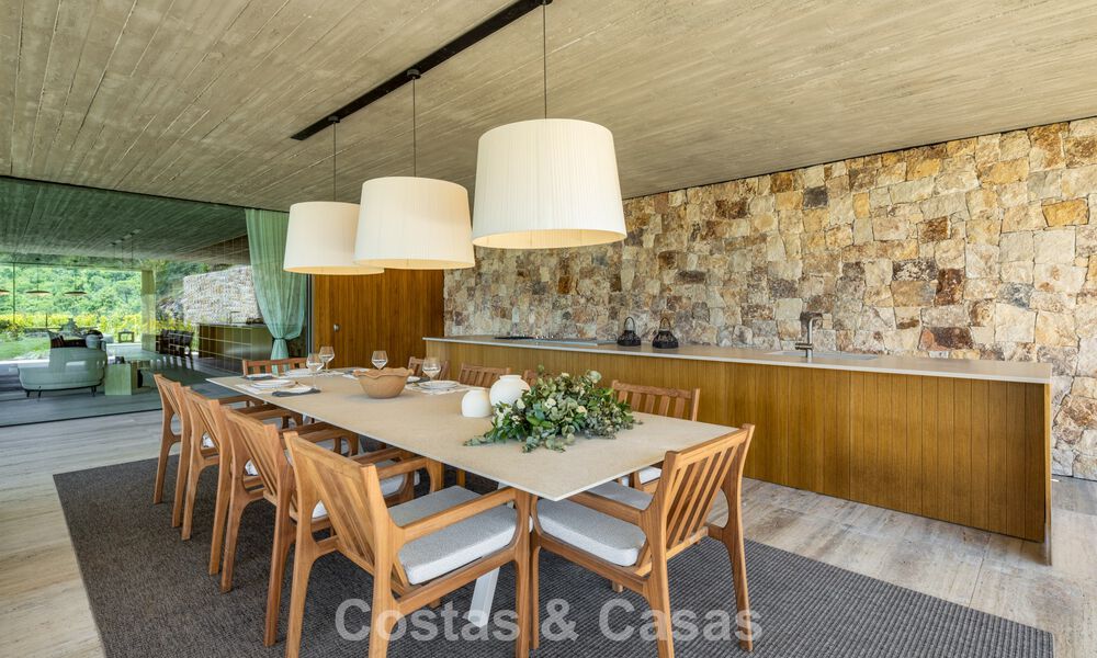 Villa de luxe ultramoderne avec vue imprenable à vendre dans le quartier exclusif d'El Madroñal, Benahavis - Marbella 780629
