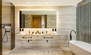 Villa de luxe ultramoderne avec vue imprenable à vendre dans le quartier exclusif d'El Madroñal, Benahavis - Marbella 780646 