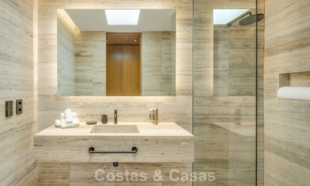 Villa de luxe ultramoderne avec vue imprenable à vendre dans le quartier exclusif d'El Madroñal, Benahavis - Marbella 780652