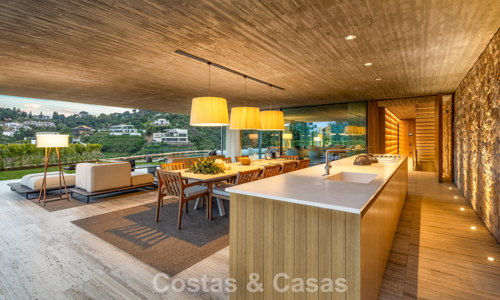 Villa de luxe ultramoderne avec vue imprenable à vendre dans le quartier exclusif d'El Madroñal, Benahavis - Marbella 780661