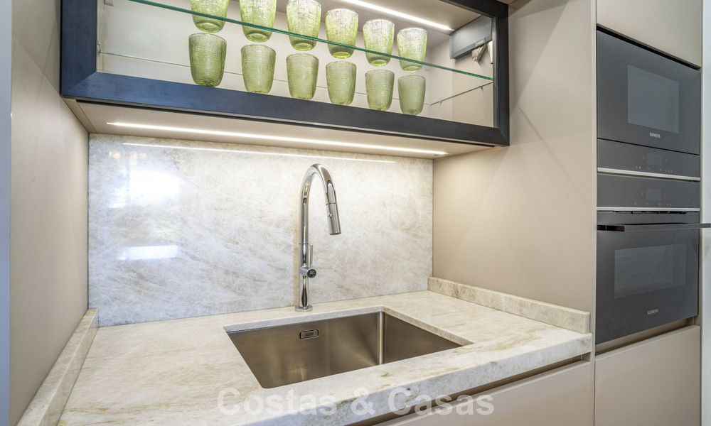 Appartement rénové de 3 chambres avec jardin à distance de marche de Puerto Banus à Nueva Andalucia, Marbella 780674