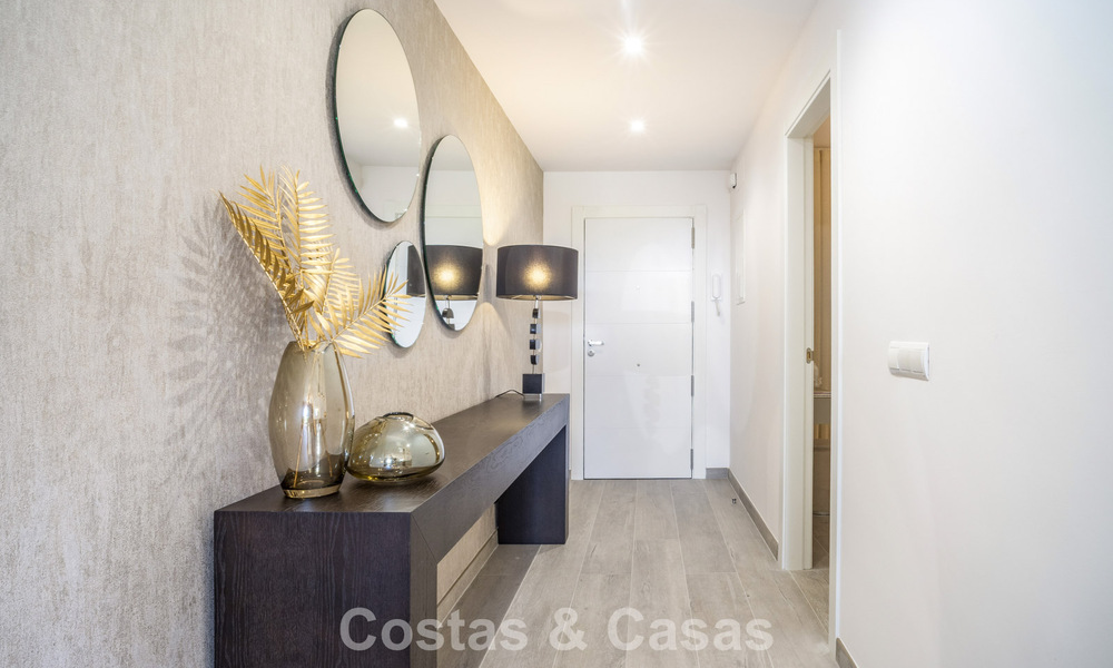 Appartement rénové de 3 chambres avec jardin à distance de marche de Puerto Banus à Nueva Andalucia, Marbella 780686