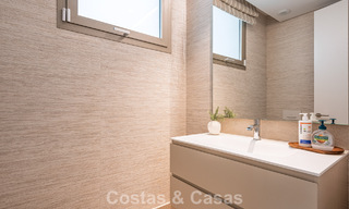 Appartement supérieur avec jardin et vue panoramique sur la mer à vendre à La Quinta, Marbella - Benahavis 780718 