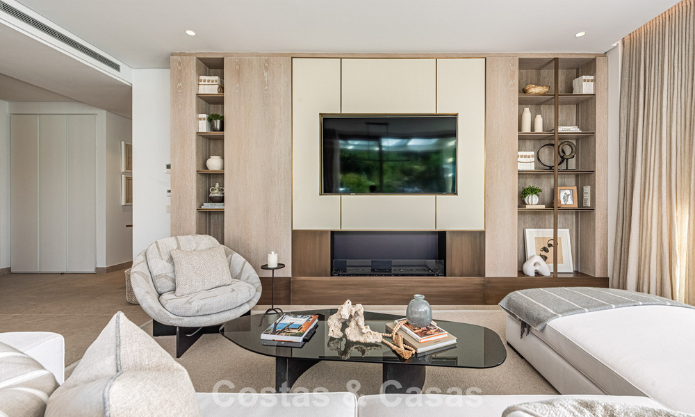 Appartement supérieur avec jardin et vue panoramique sur la mer à vendre à La Quinta, Marbella - Benahavis 780724