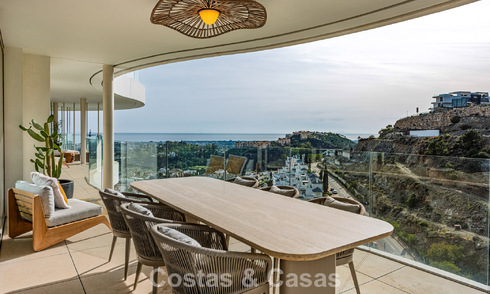 Appartement supérieur avec jardin et vue panoramique sur la mer à vendre à La Quinta, Marbella - Benahavis 780730