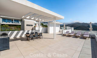 Penthouse moderne, prêt à emménager, avec vue sur la mer, à vendre, dans une resort de luxe près de Marbella 780739 