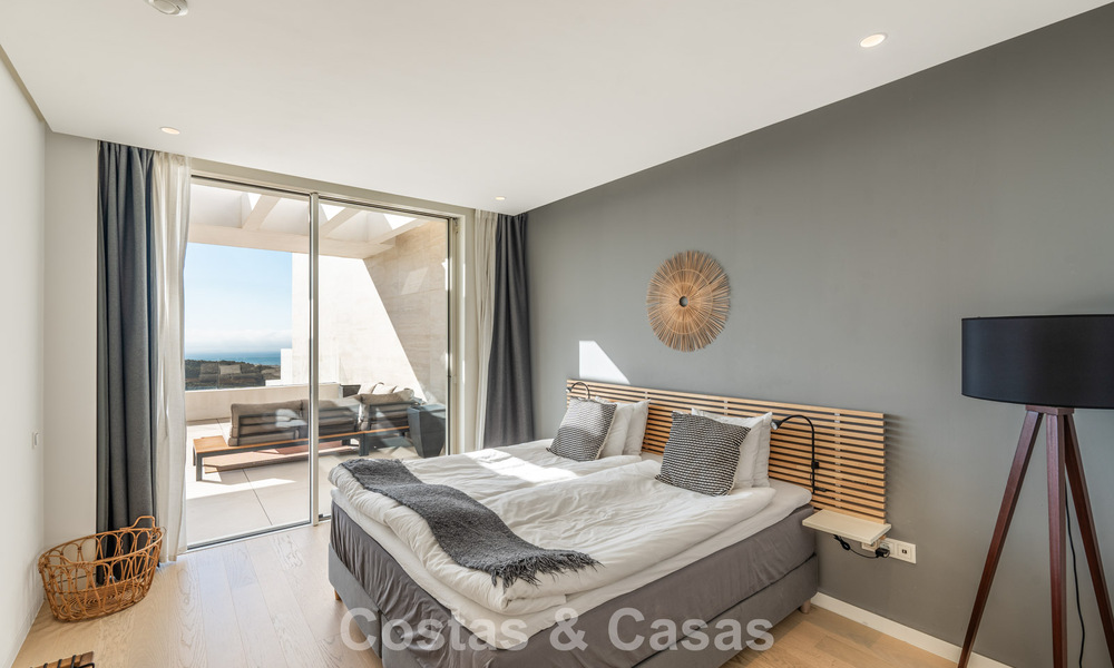 Penthouse moderne, prêt à emménager, avec vue sur la mer, à vendre, dans une resort de luxe près de Marbella 780745