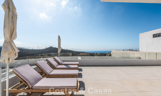 Penthouse moderne, prêt à emménager, avec vue sur la mer, à vendre, dans une resort de luxe près de Marbella 780761 