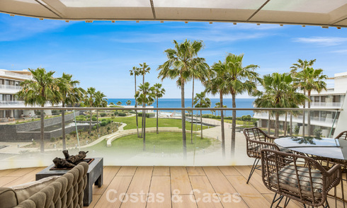 Appartement luxueux et moderne avec vue sur la mer à vendre directement sur la plage à Estepona, Costa del Sol 780772