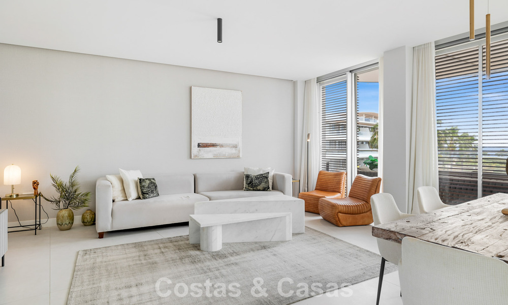 Appartement luxueux et moderne avec vue sur la mer à vendre directement sur la plage à Estepona, Costa del Sol 780780