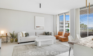 Appartement luxueux et moderne avec vue sur la mer à vendre directement sur la plage à Estepona, Costa del Sol 780780 