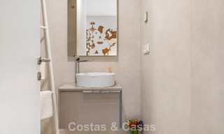 Appartement luxueux et moderne avec vue sur la mer à vendre directement sur la plage à Estepona, Costa del Sol 780783 