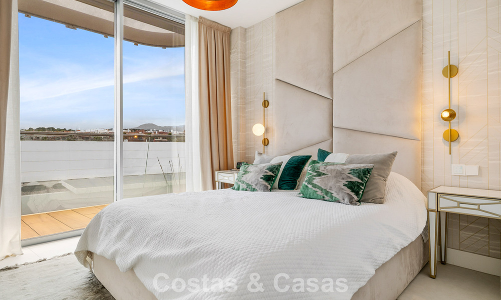 Appartement luxueux et moderne avec vue sur la mer à vendre directement sur la plage à Estepona, Costa del Sol 780790