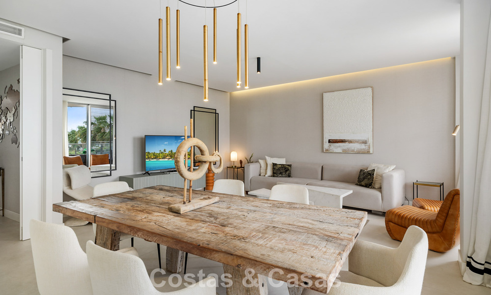 Appartement luxueux et moderne avec vue sur la mer à vendre directement sur la plage à Estepona, Costa del Sol 780798
