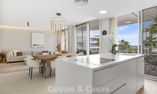 Appartement luxueux et moderne avec vue sur la mer à vendre directement sur la plage à Estepona, Costa del Sol 780801 