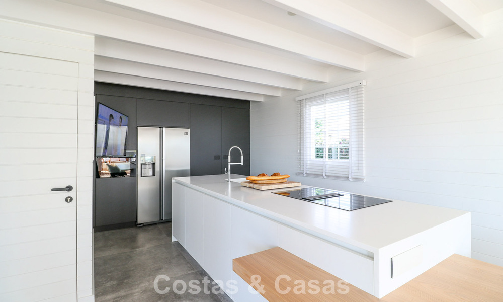 Villa méditerranéenne de plain-pied, prête à emménager, à vendre, dans un quartier de golf de Benahavis - Marbella 780816