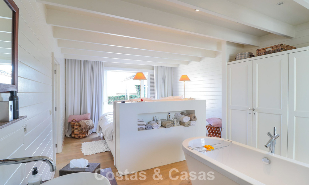 Villa méditerranéenne de plain-pied, prête à emménager, à vendre, dans un quartier de golf de Benahavis - Marbella 780819