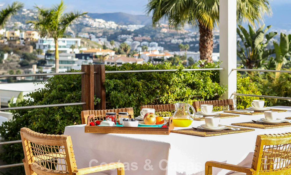 Villa méditerranéenne de plain-pied, prête à emménager, à vendre, dans un quartier de golf de Benahavis - Marbella 780825