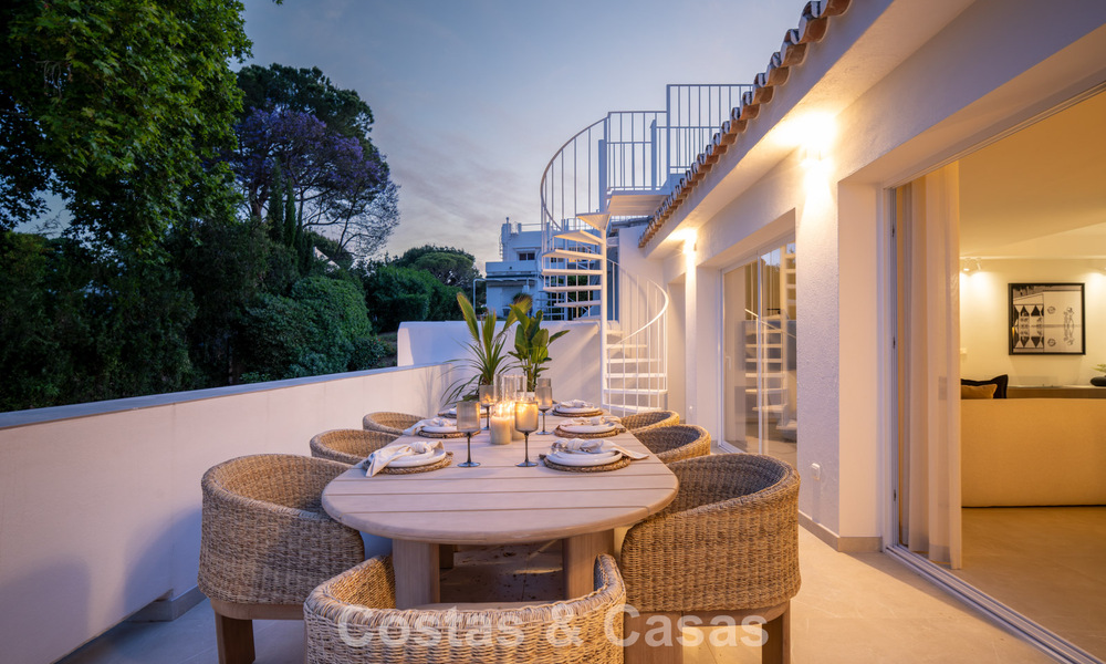 Maison de ville rénovée à vendre dans l'enclave de golf populaire d'Aloha Golf, Nueva Andalucia, Marbella 780848