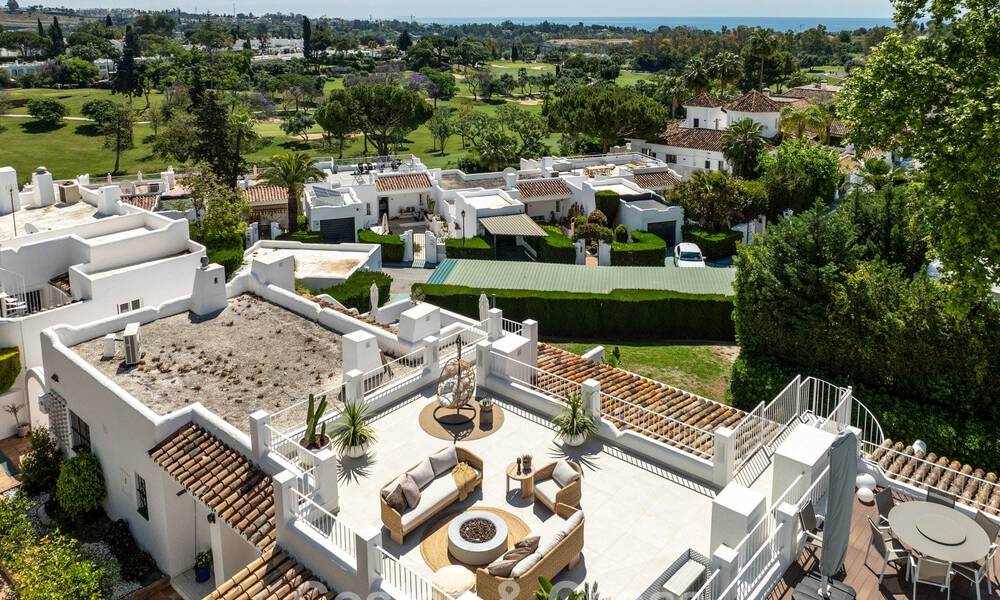 Maison de ville rénovée à vendre dans l'enclave de golf populaire d'Aloha Golf, Nueva Andalucia, Marbella 780851