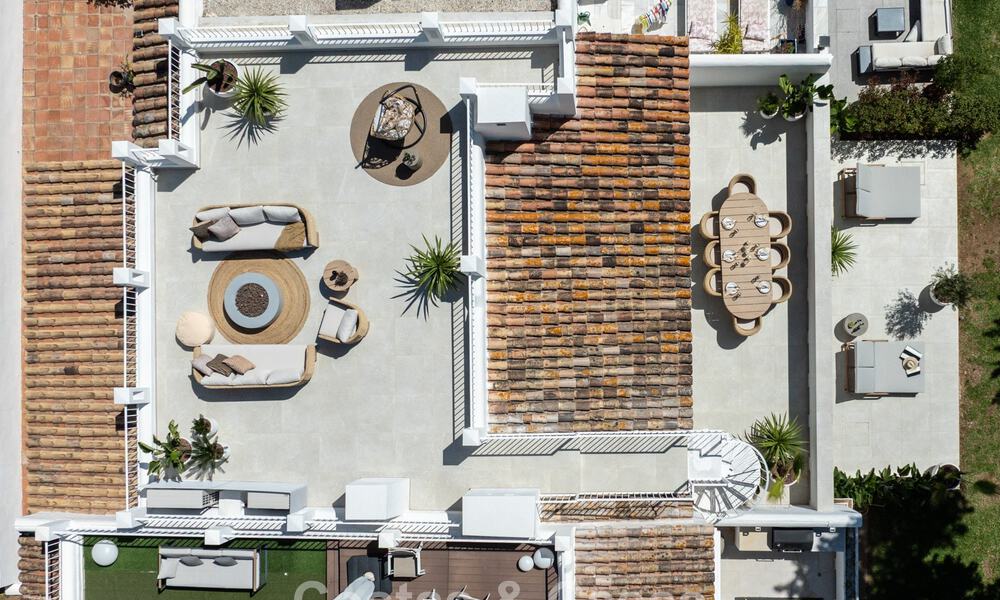 Maison de ville rénovée à vendre dans l'enclave de golf populaire d'Aloha Golf, Nueva Andalucia, Marbella 780852