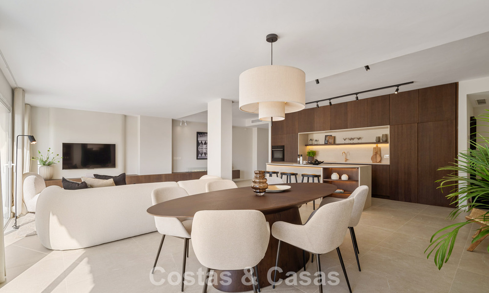 Maison de ville rénovée à vendre dans l'enclave de golf populaire d'Aloha Golf, Nueva Andalucia, Marbella 780862