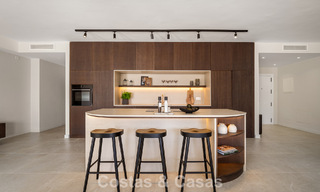 Maison de ville rénovée à vendre dans l'enclave de golf populaire d'Aloha Golf, Nueva Andalucia, Marbella 780863 