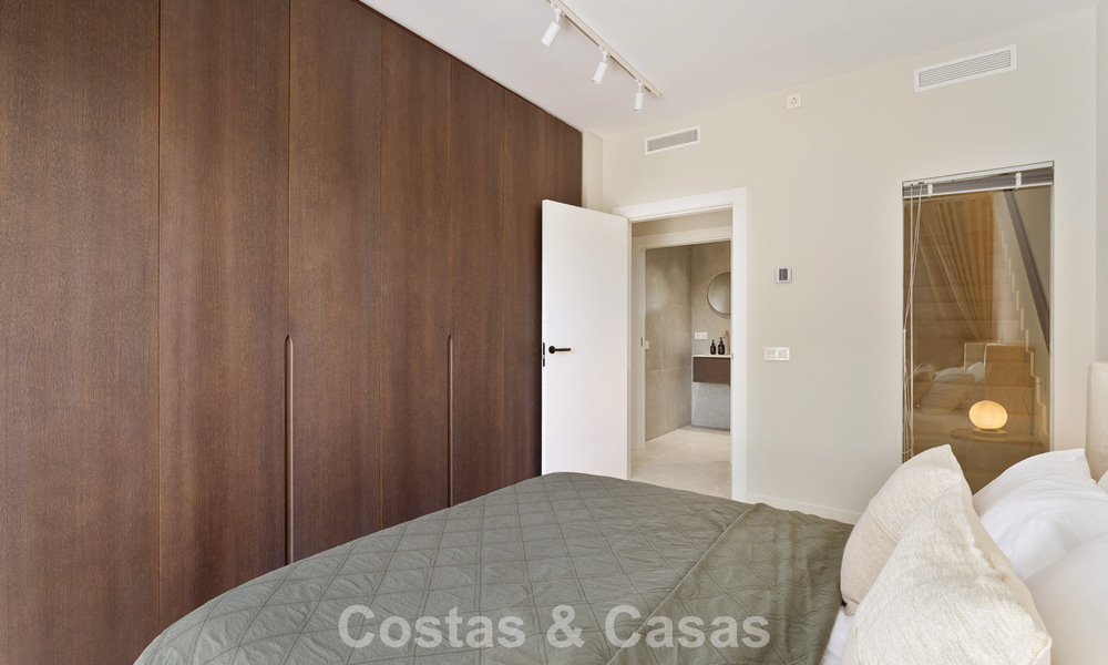 Maison de ville rénovée à vendre dans l'enclave de golf populaire d'Aloha Golf, Nueva Andalucia, Marbella 780875