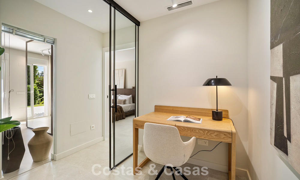 Maison de ville rénovée à vendre dans l'enclave de golf populaire d'Aloha Golf, Nueva Andalucia, Marbella 780885