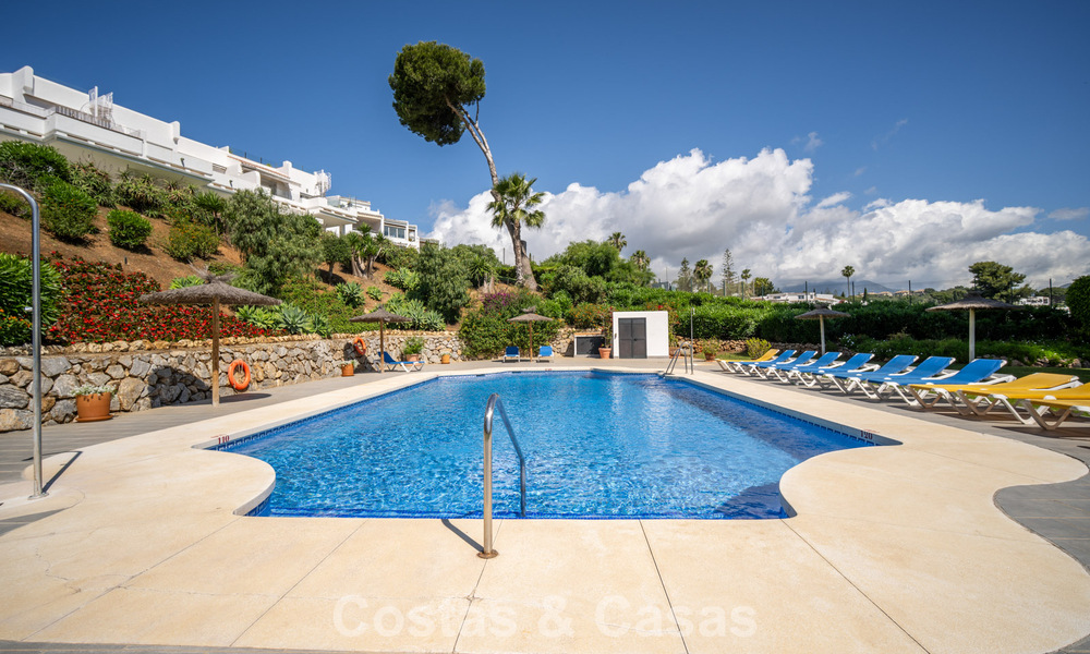 Maison de ville rénovée à vendre dans l'enclave de golf populaire d'Aloha Golf, Nueva Andalucia, Marbella 780895