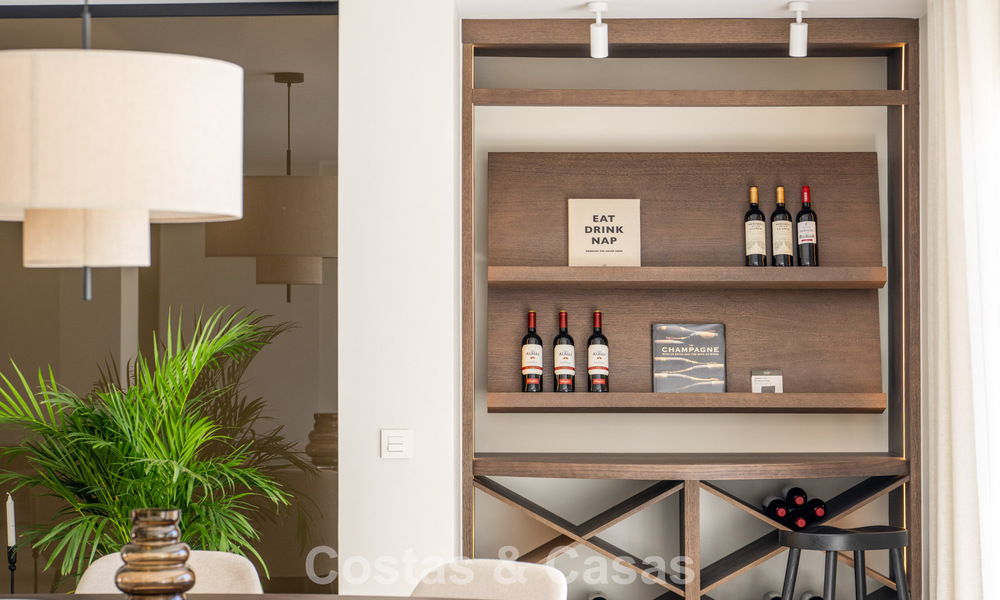 Maison de ville rénovée à vendre dans l'enclave de golf populaire d'Aloha Golf, Nueva Andalucia, Marbella 780897