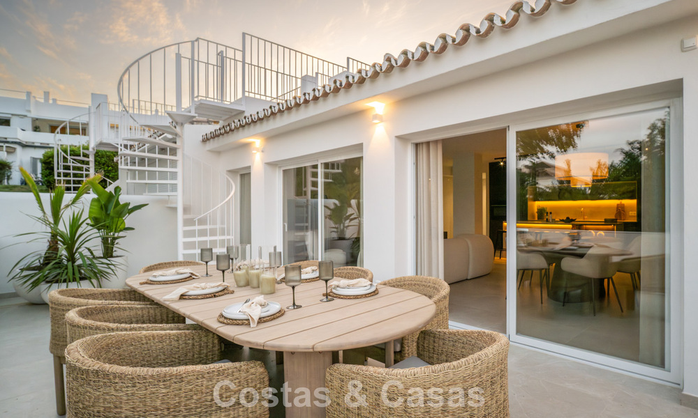 Maison de ville rénovée à vendre dans l'enclave de golf populaire d'Aloha Golf, Nueva Andalucia, Marbella 780906