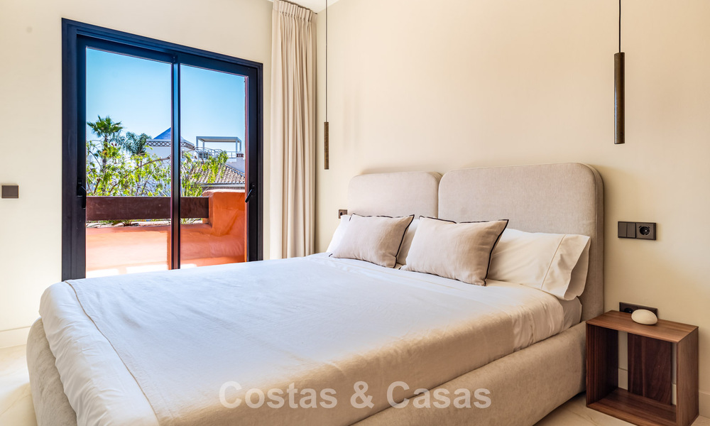 Luxueuse maison de ville rénovée de style méditerranéen à vendre sur le Golden Mile de Marbella 782955