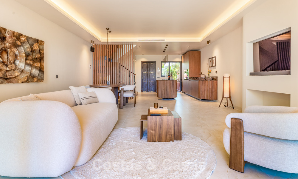 Luxueuse maison de ville rénovée de style méditerranéen à vendre sur le Golden Mile de Marbella 782957