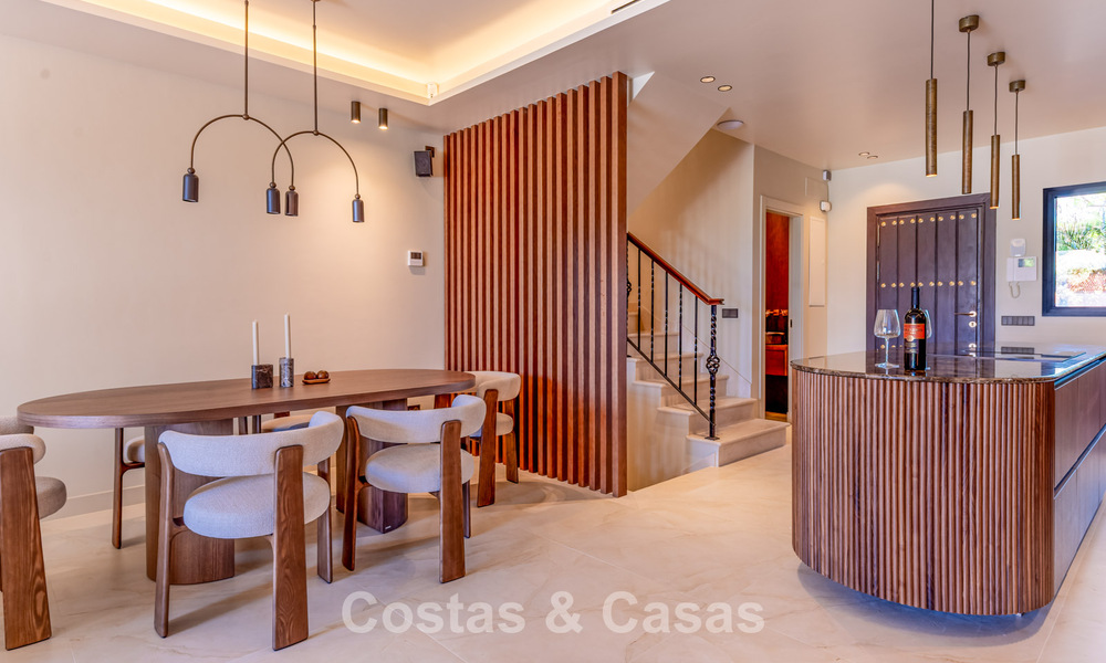 Luxueuse maison de ville rénovée de style méditerranéen à vendre sur le Golden Mile de Marbella 782958