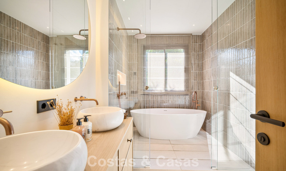 Villa de luxe de plain-pied, prête à emménager, à vendre dans la Vallée des Golfs de Nueva Andalucia, Marbella 781001