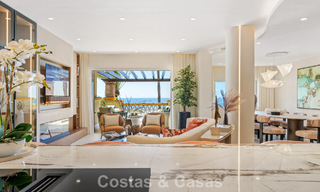 Luxueux appartement de 3 chambres avec vue directe sur la mer à vendre à l'est du centre de Marbella 781000 