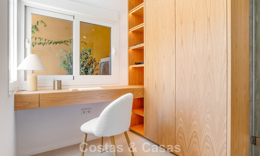 Appartement de plage, prêt à emménager, avec vue imprenable sur la mer, à vendre dans l'ouest d'Estepona 781069