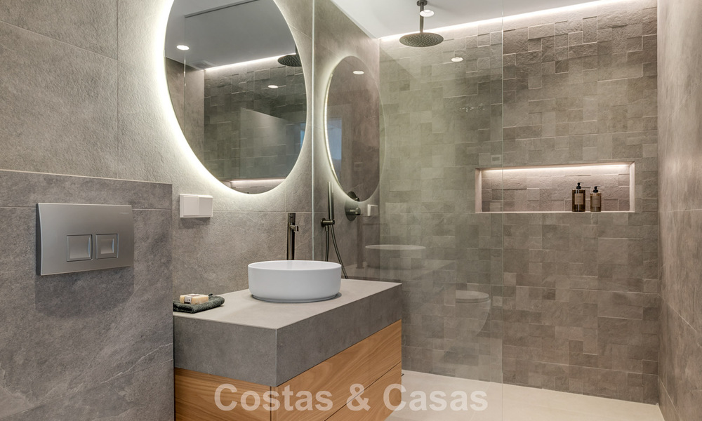 Appartement de plage, prêt à emménager, avec vue imprenable sur la mer, à vendre dans l'ouest d'Estepona 781076