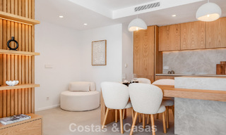 Appartement de plage, prêt à emménager, avec vue imprenable sur la mer, à vendre dans l'ouest d'Estepona 781083 