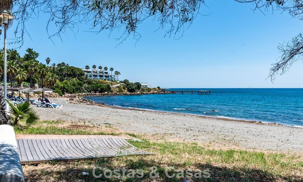 Appartement de plage, prêt à emménager, avec vue imprenable sur la mer, à vendre dans l'ouest d'Estepona 781092