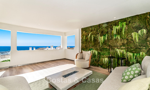Spacieux appartement rénové de 5 chambres à vendre à Puerto Banús, Marbella 781223