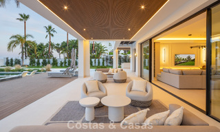 Villa de luxe exclusive à l'architecture andalouse moderne à vendre avec vue panoramique sur la mer à Marbella - Benahavis 781172 